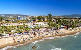 Risus Beach Resort Hotel